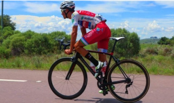 Ciclistas uruguayos a Europa
