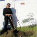 Mes del Adulto Mayor: Se plantó un árbol en cada centro de barrio