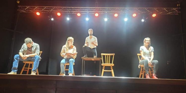 María Inés Obaldía visitó Paso de los Toros junto a la Comedia Nacional