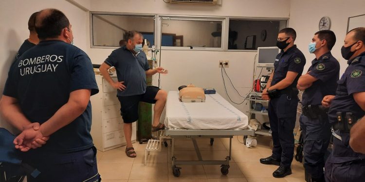 Equipos de asistencia se capacitan en RCP y uso de  DEA