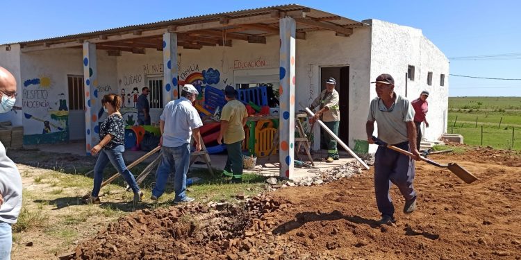 Desarrollo social de la Intendencia realiza seguimiento del trabajo que se realiza con los materiales otorgados a las familias que lo necesita.
