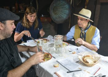 Concurso de comidas criollas de las Sociedades Invitadas