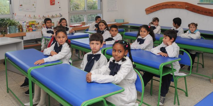La comunidad educativa de la Escuela N.° 124 disfruta se su nuevo edificio
