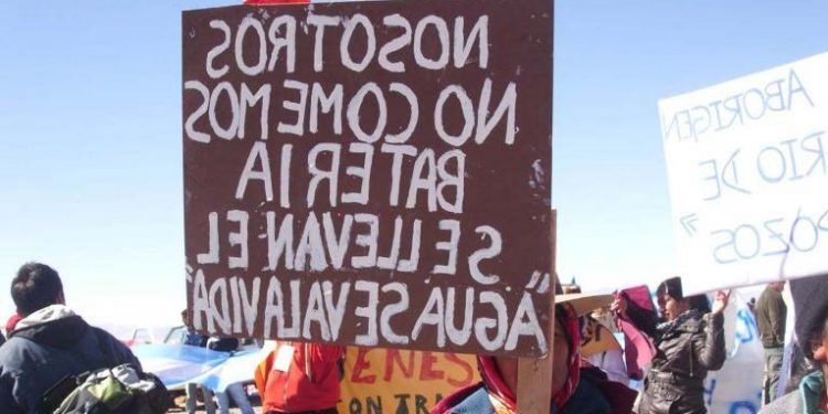 Sin diálogo social con las comunidades indígenas por la explotación del litio en Argentina