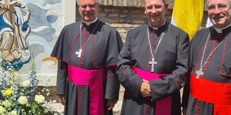 El obispo Pedro Wolcan y su visita al Vaticano