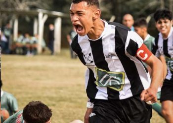 Los dos líderes juegan el domingo