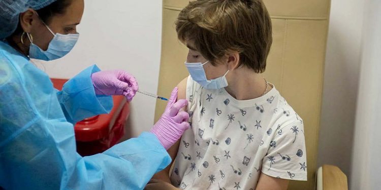 Covid-19: Desde ayer lunes se podrá vacunar a niños de entre cinco y 11 años sin agenda