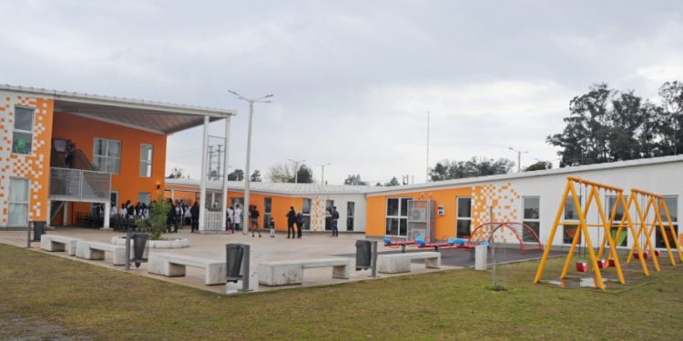 ANEP inauguró dos centros educativos de tiempo completo en Rivera