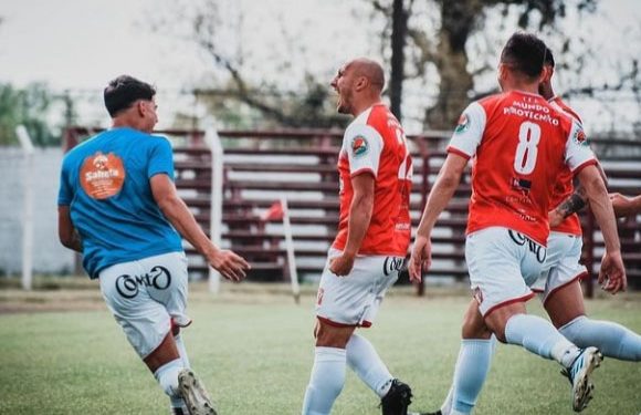 El sábado juega un partido clave por el ascenso