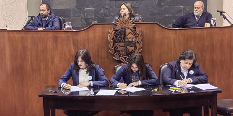 Sesionó anoche la Junta Departamental y emitió una sola resolución