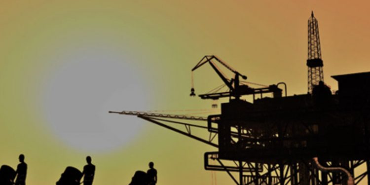 El petróleo está cayendo… ¿y los combustibles en Uruguay?