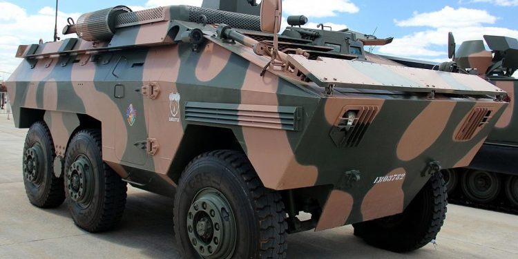 La donación de vehículos blindados a Uruguay no perjudica a Brasil y es «ideal» para el país vecino