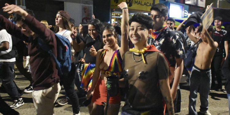 Se realizó la Marcha Binacional de la Diversidad en la frontera