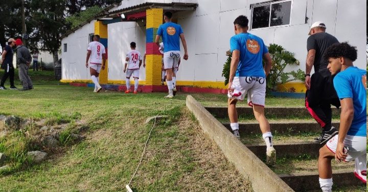 El partido no se jugó por falta de un médico