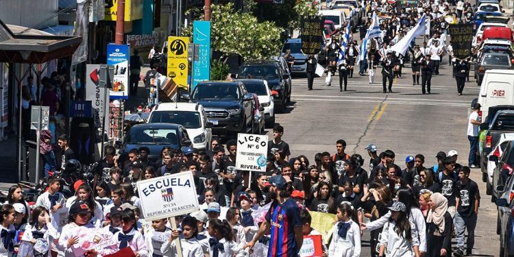 Becas para Hogares Estudiantiles y Vale Transporte 2023