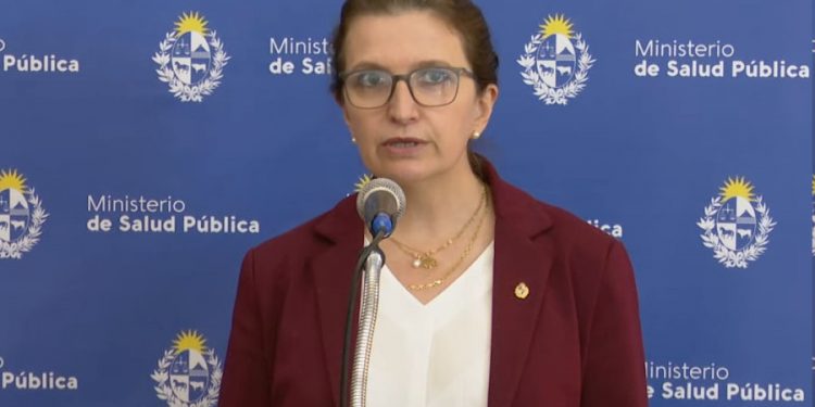 Daniel Salinas renuncia en marzo y Karina Rando sería su relevo