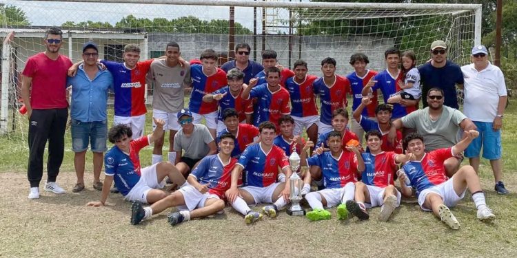 Categoría 17 años: Estudiantes se quedó con la fase regular