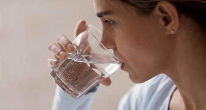 La importancia de hidratarse en temporada de calor