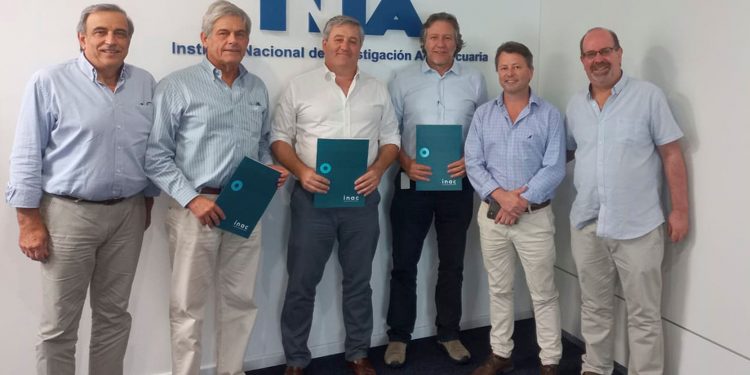 NAC, INIA e Instituto Pasteur trabajarán en forma conjunta en el combate de la mosca de la bichera y la garrapata