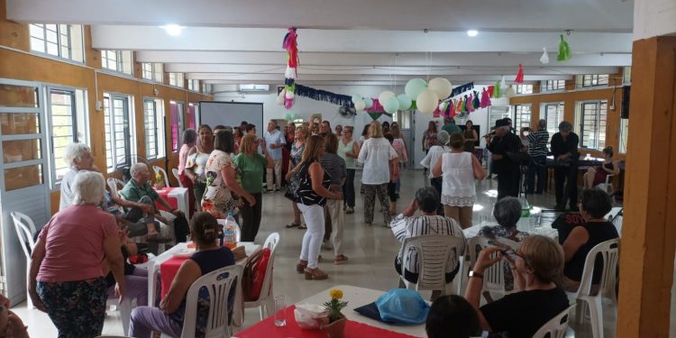 Gran cierre anual del Programa de Fisioterapia Grupal para Adultos Mayores