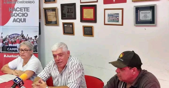 La directiva trabaja en posibles incorporaciones