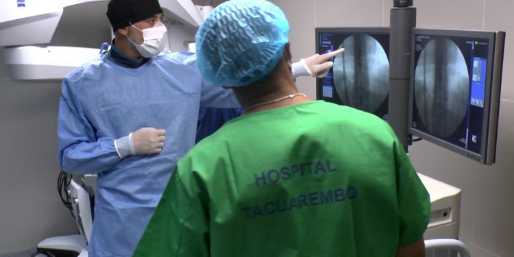 Se implantó en el Hospital de Tacuarembó un neuroestimulador espinal. 