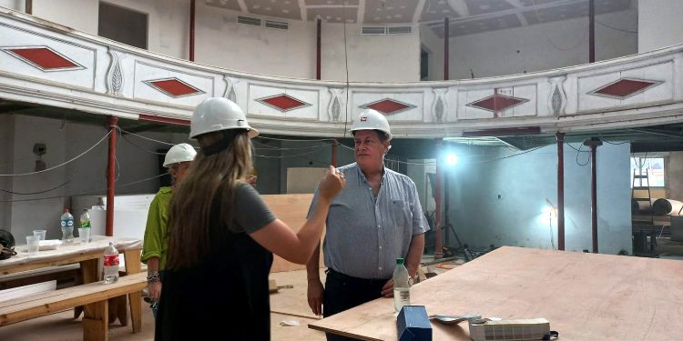 Remodelación del Teatro Escayola está entrando en su etapa final