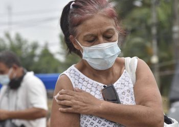Vacunación de refuerzo contra el covid: comienza hoy lunes en Montevideo y el 2 de enero en el interior