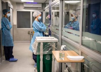 Aumento de casos covid: pacientes que llegan a CTI son ancianos o inmunodeprimidos