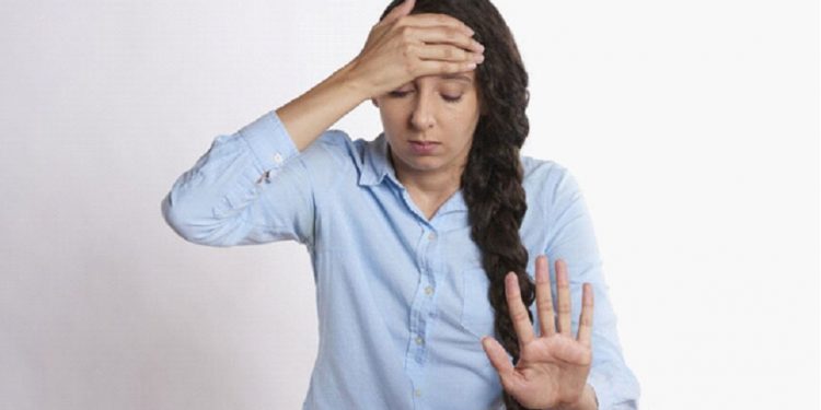 Tips prácticos para eliminar la resaca por si te pasas de copas en estas fiestas