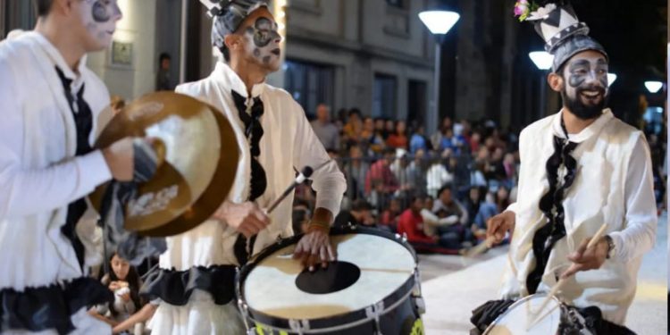 Inscriben agrupaciones para el carnaval
