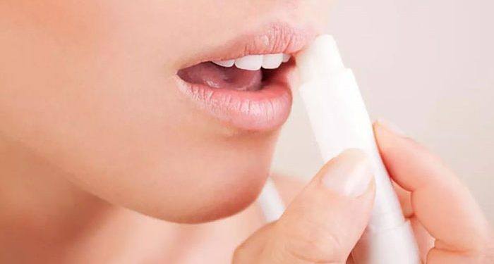¿Cómo proteger los labios del sol en verano?