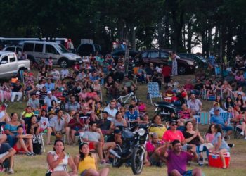 Balneario Iporá tuvo su esperado show con espectáculos para toda la familia