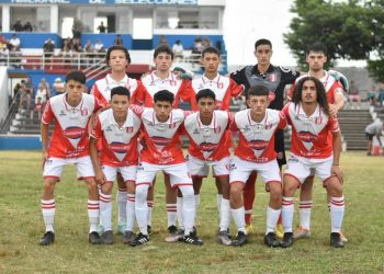 Los juveniles dominaron pero igual cayeron 1 a 0