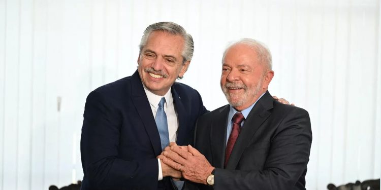 «Una moneda sudamericana»: la propuesta de Brasil y Argentina para la región