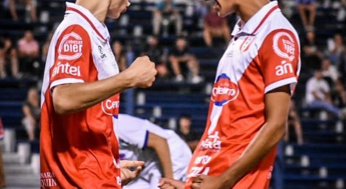 Los juveniles cerraron su participación con un empate