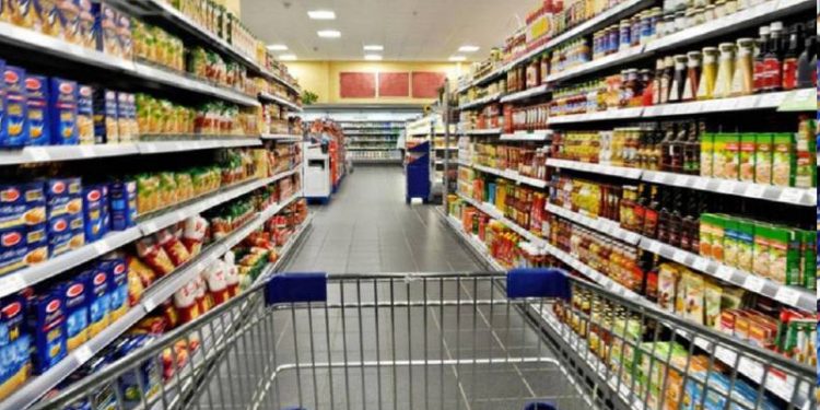 Actividad de comercio y servicios tuvo en 2022 un «cuasi estancamiento»