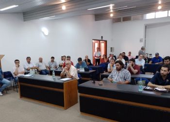 Los delegados de los equipos de la Copa de Clubes A se reunieron con el ejecutivo de la OFI