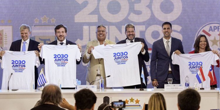 Uruguay, Argentina, Chile y Paraguay oficializaron la candidatura como sede para el Mundial 2030