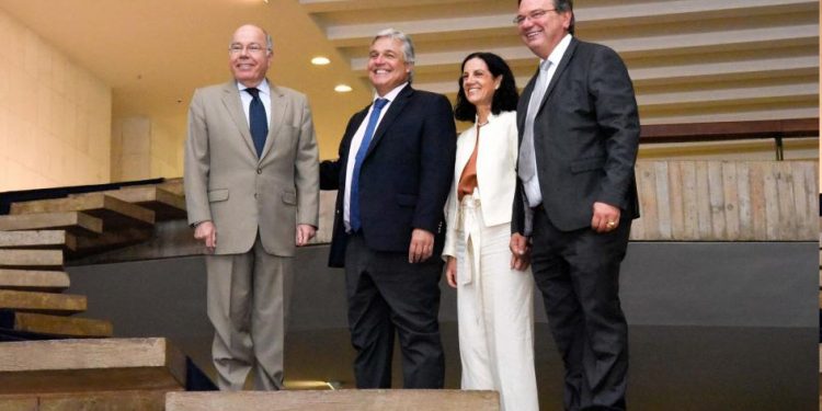 Buenas noticias entre Uruguay y Brasil: Aeropuerto de Rivera será binacional, Hidrovía, y nuevo puente sobre el Yaguarón