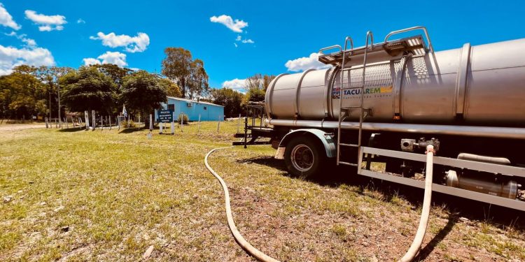 Intendencia asiste con agua potable a familias de más de 20 localidades
