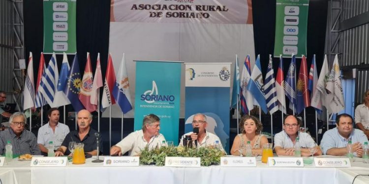Intendentes y Ministerio de Ganadería, Agricultura y Pesca aúnan esfuerzos ante el déficit hídrico