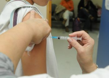 Desde el miércoles la vacunación antigripal es para toda la población